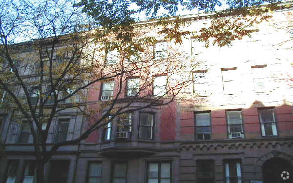 Primary Photo - 117 W 69th St