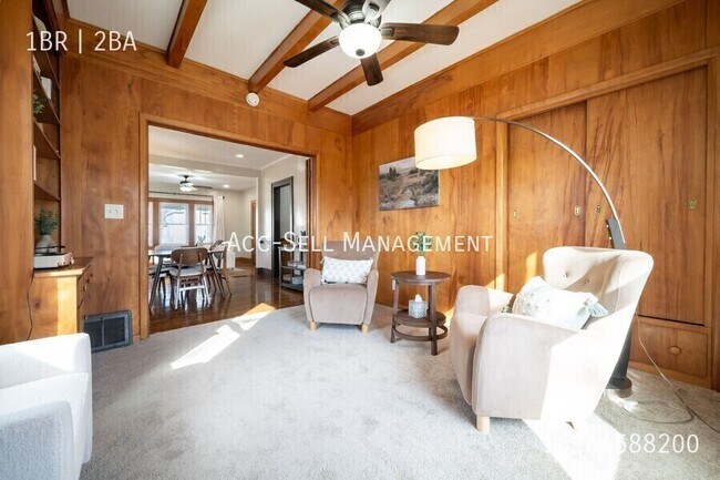 Foto del edificio - 1038 Crosby St NW