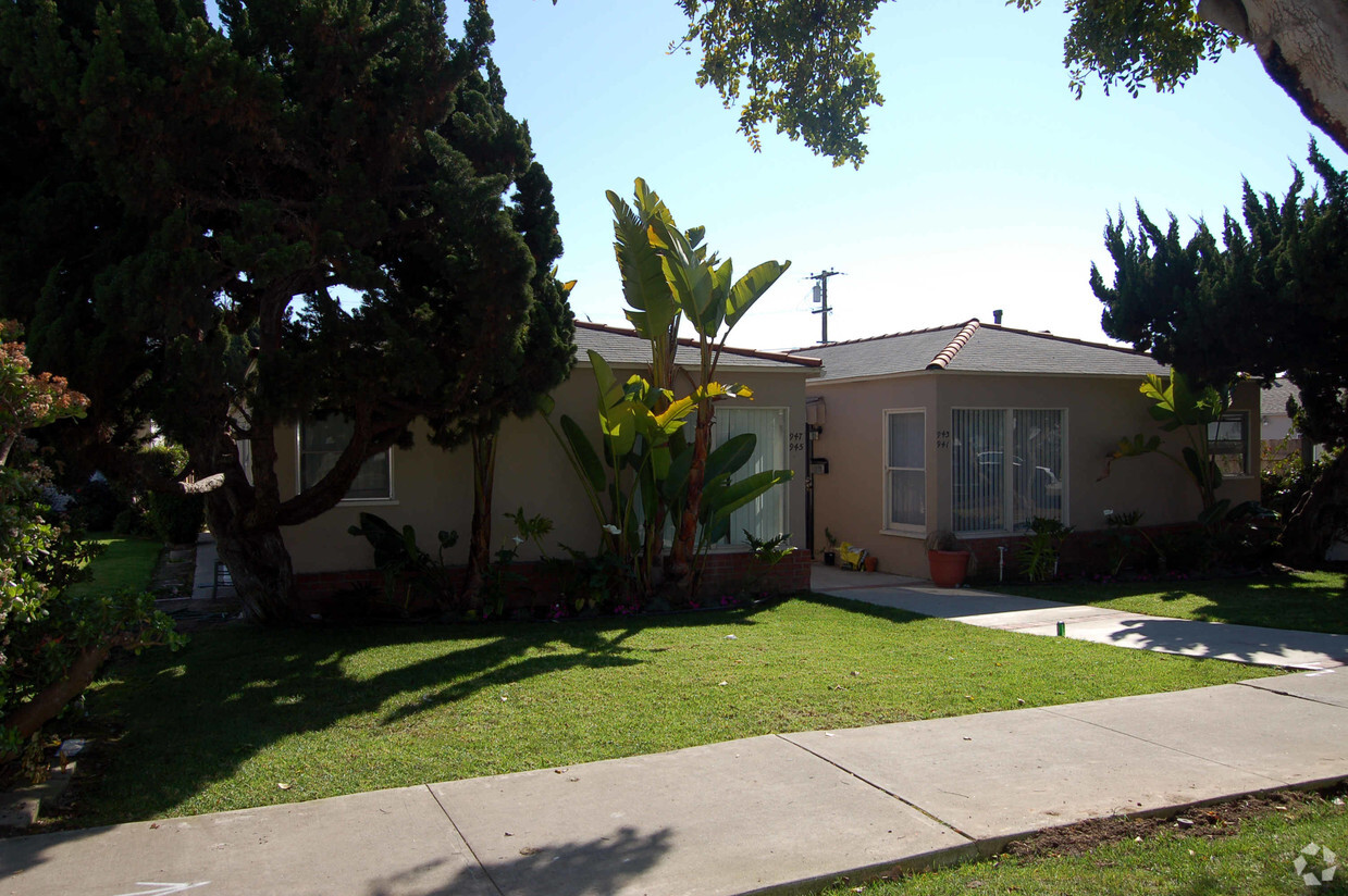 Primary Photo - Pacific Beach Apartments