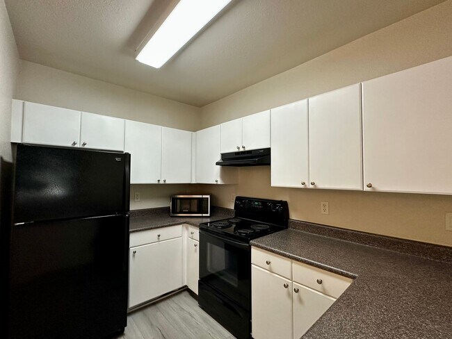 Foto del edificio - Chic 1-Bed, 1-Bath Apartment in the Heart ...