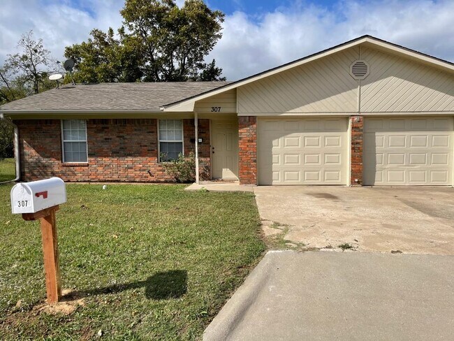 Foto del edificio - 307 N Jordan St