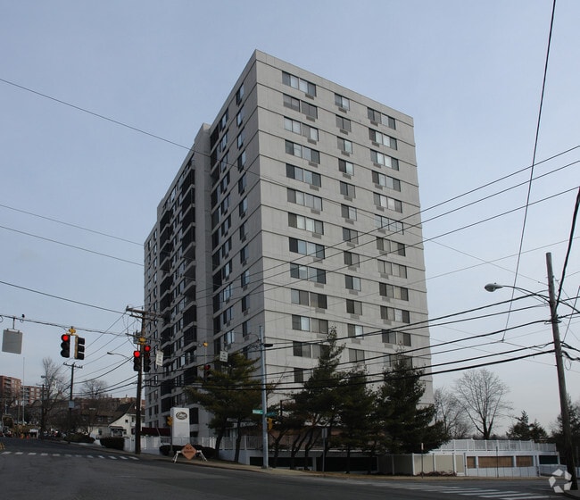 One Strawberrry Hill Condos