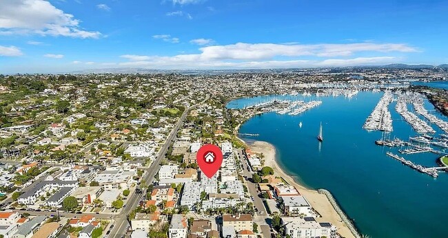 Building Photo - Exquisite Ocean View 2 Bed Townhome: Luxur...