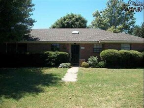 Building Photo - 2419 Reilly Rd