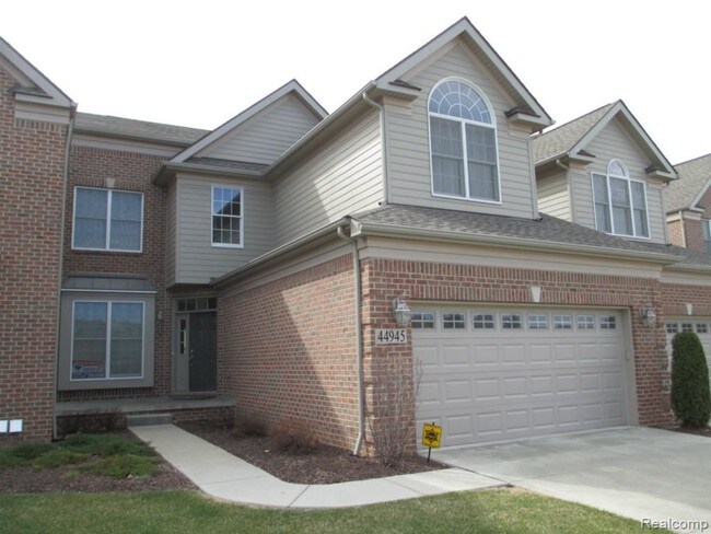 Foto del edificio - 44945 Broadmoor Cir S