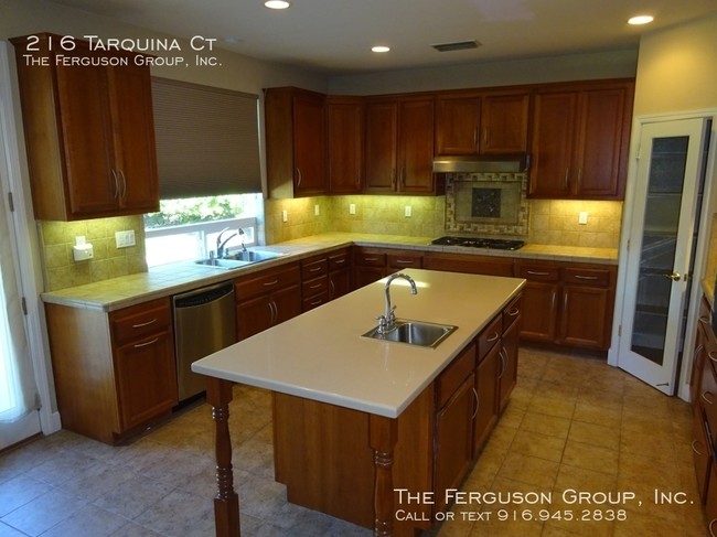 Building Photo - Five Bedroom Home in Serrano with Solar