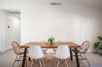 Building Photo - 6146 Peppermill Dr