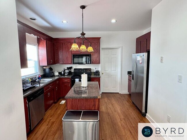 Foto del edificio - 1705 Lakeview Ave