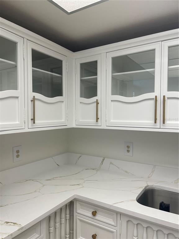 Building Photo - 5200 Brittany Dr S