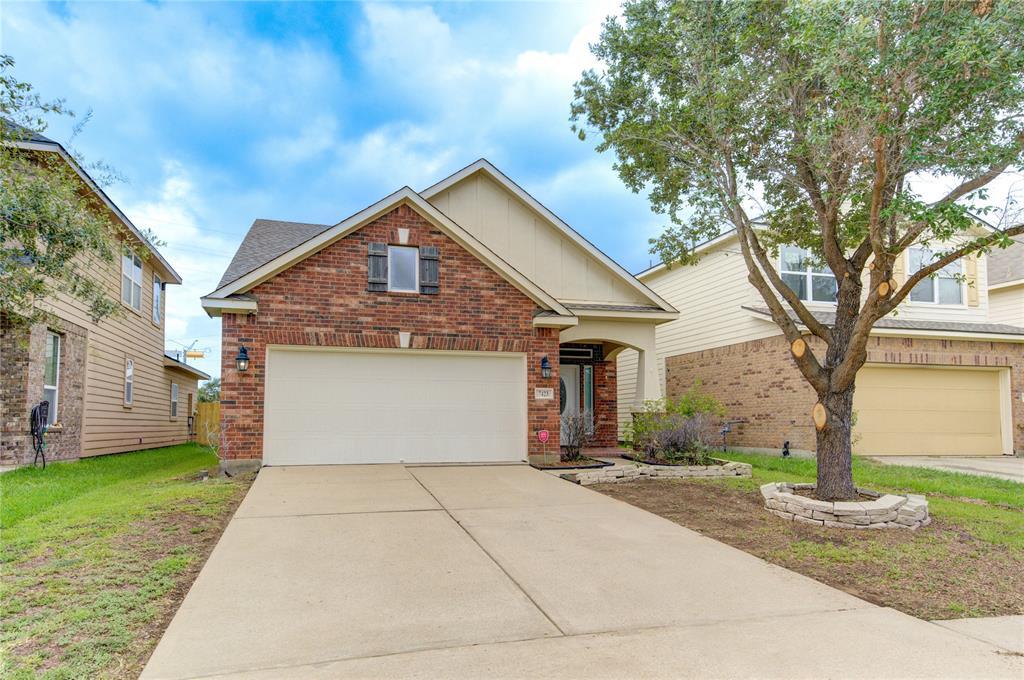 Foto principal - 7423 Tonsley Springs Dr