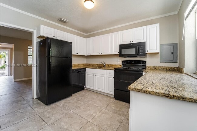 Building Photo - 122 Allen Rd