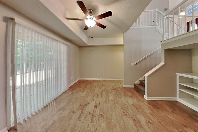 Building Photo - 345 Deerwood Dr