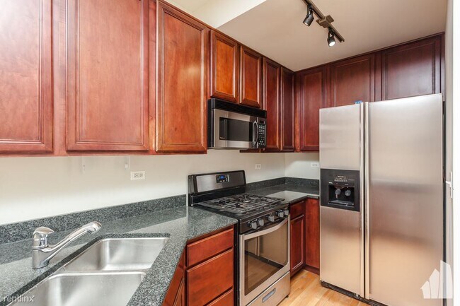 Foto del edificio - 2 br, 2 bath Condo - 2158 W Grand Ave # 2A