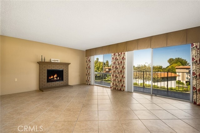 Building Photo - 2286 Via Puerta