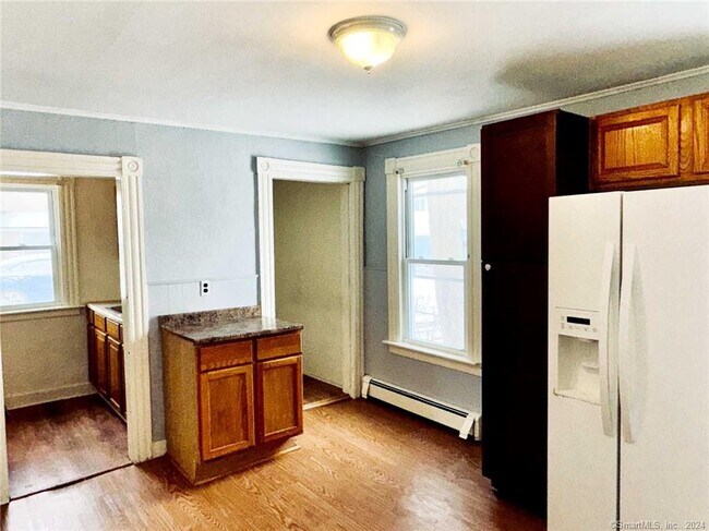Building Photo - 54 New Litchfield St