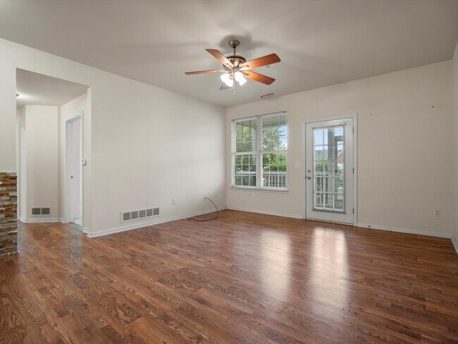 Building Photo - 846 W Summerfield Gln Cir