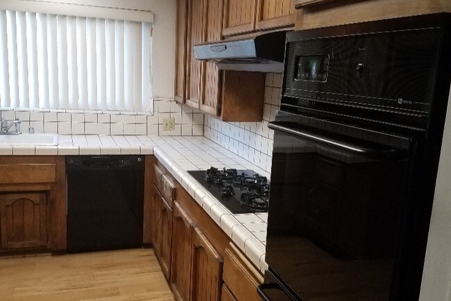 Kitchen - 3112 S Durango Ave