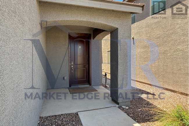 Building Photo - 4Bed/3Bath Home at I10/Wilmot Rd! $199 MOV...