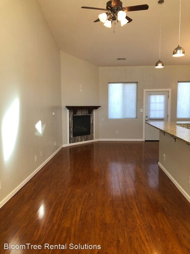 Building Photo - 3 br, 2 bath House - 7908 E Roundup Drive