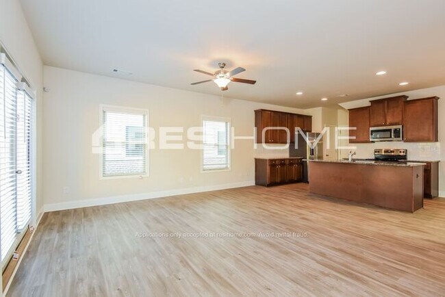 Foto del edificio - 1005 Tranquil Gdns Pl