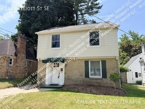 Building Photo - 1426 Elliott St SE