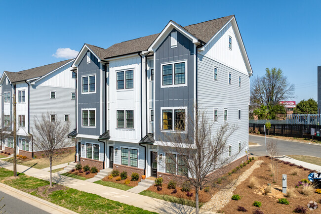 Building Photo - Radial at Mora Point