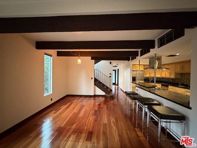 Foto del edificio - 8296 Gould Ave