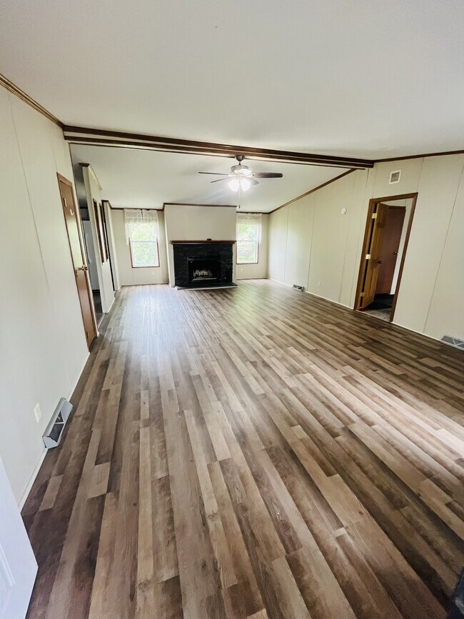 Building Photo - 154 S Marnico Ln