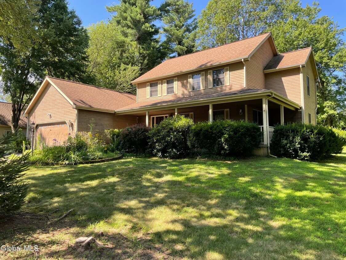 Primary Photo - 8 Timberwick Dr