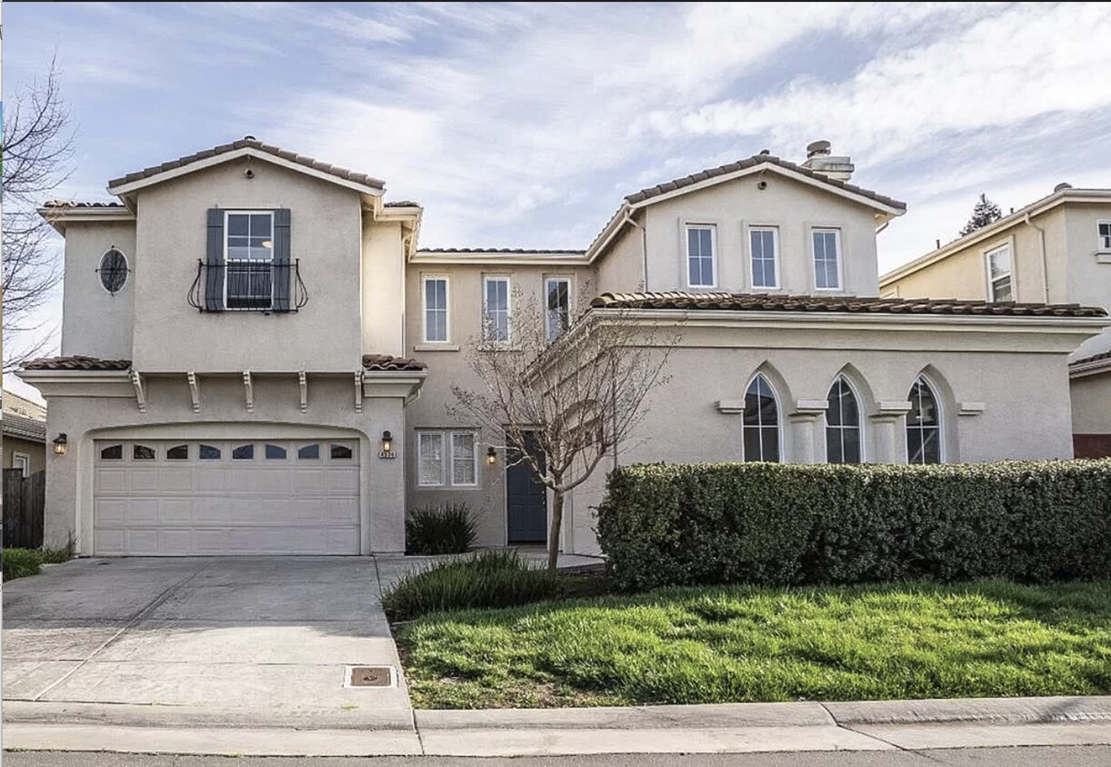 Primary Photo - 4536 Spyglass Dr