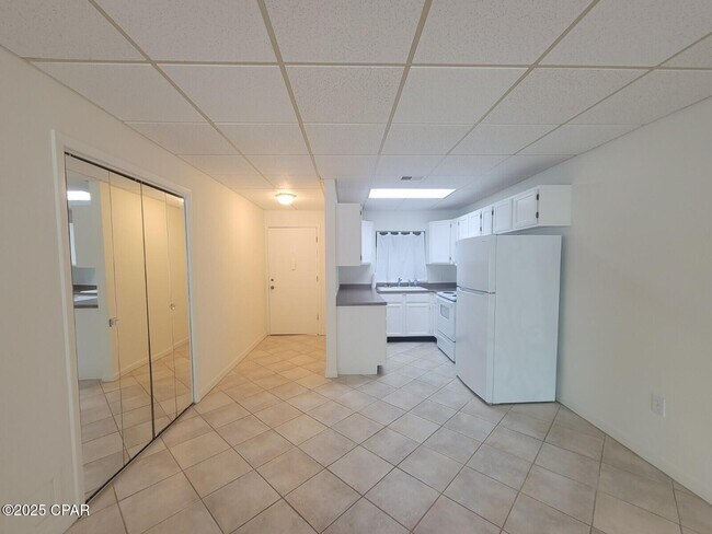 Foto del edificio - 105 Allen Ave