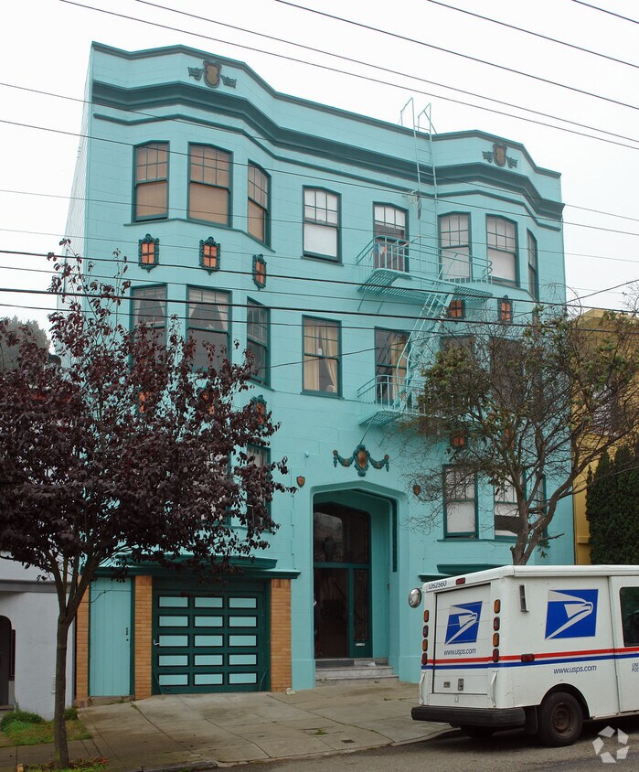 Building Photo - 860 24th Ave