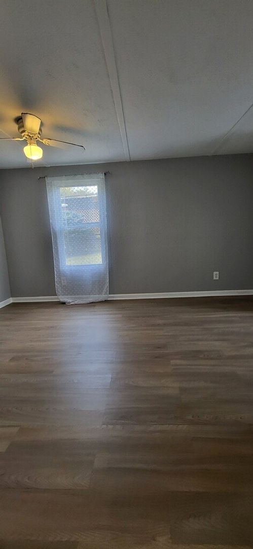 Building Photo - Welcome home!