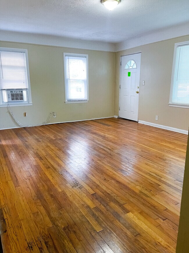 29677 Grandview St, Inkster, MI 48141 House Rental in Inkster, MI