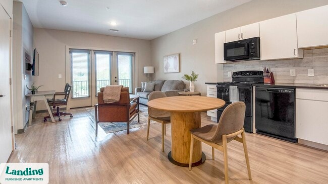 Building Photo - 645 N Front St