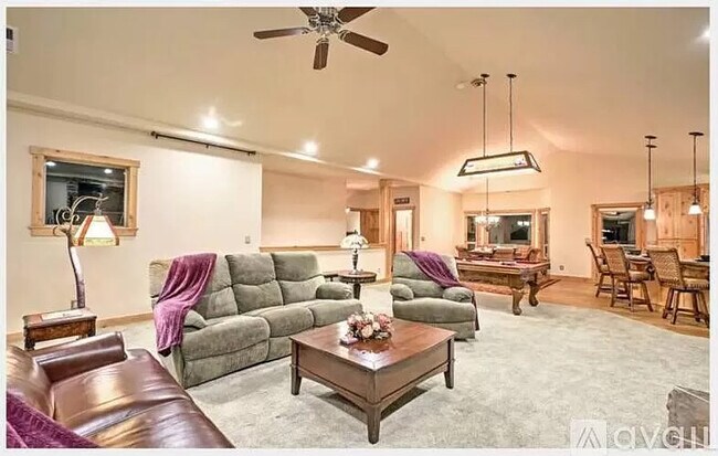 Foto del edificio - 3390 Beaver Brae