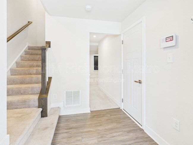 Building Photo - 2104 Boro Ridge St