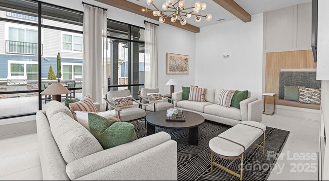 Foto del edificio - 2546 Perimeter Pointe Pkwy