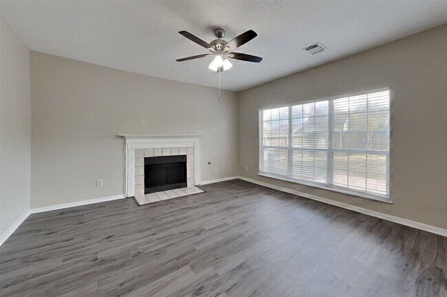 Building Photo - 11307 Sunshine Park Dr