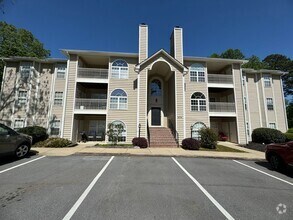 Building Photo - 6704 W Friendly Ave