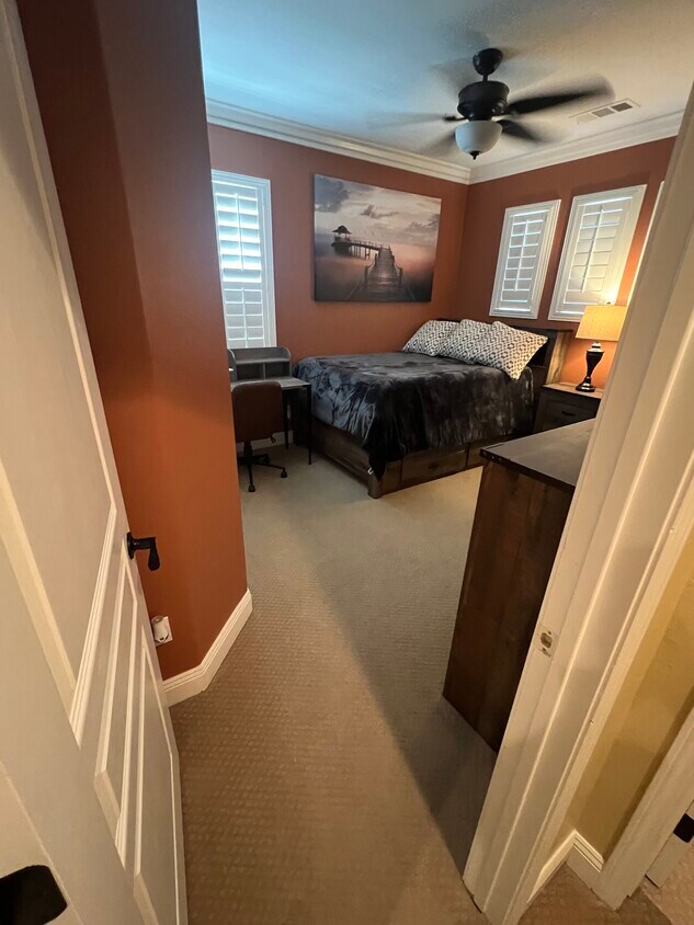Foto principal - 10965 Merritt Dr