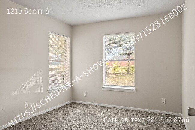 Foto del edificio - 1210 Scott St