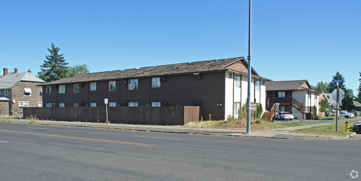 Primary Photo - Walnut Manor