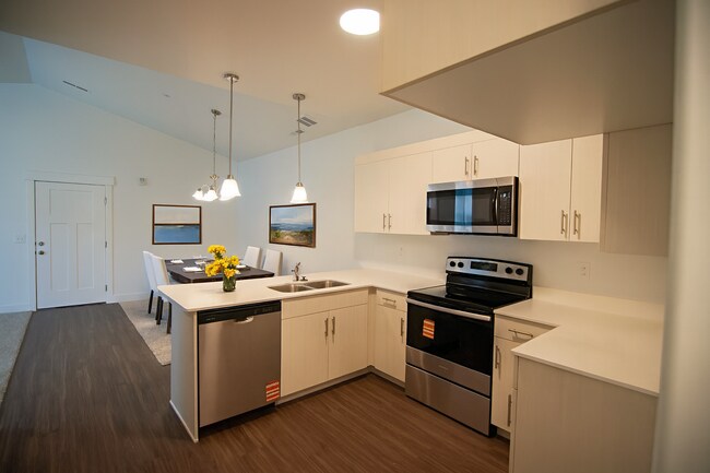 Building Photo - *Harmony Ridge in Mapleton