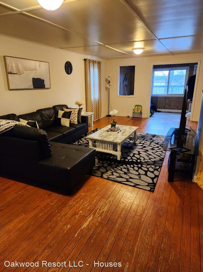 Foto del edificio - 3 br, 1 bath House - 690 E Lake View Road ...