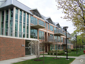 300 Hamilton St