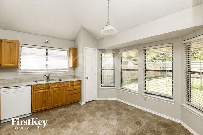 Foto del edificio - 4742 Cornflower Drive