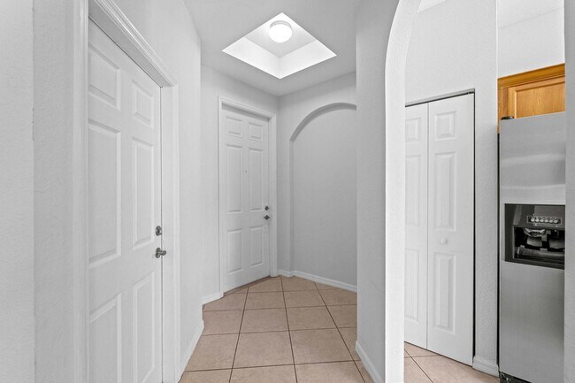 Foto del edificio - 1002 Pipers Cay Dr