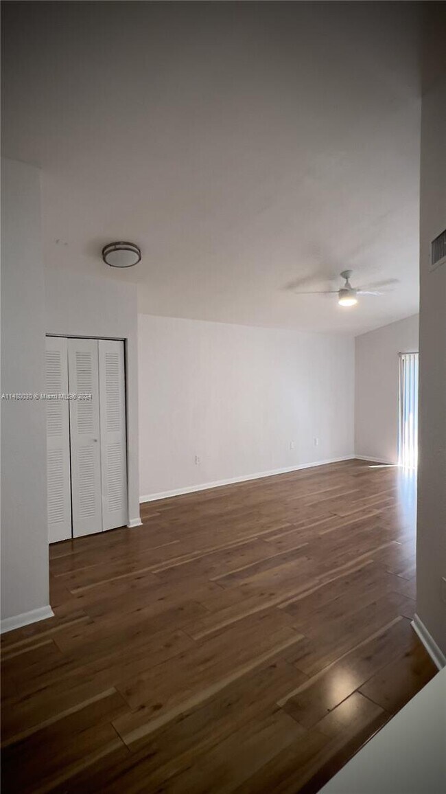 Building Photo - 2841 N Oakland Forest Dr