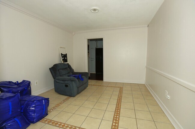 Foto del edificio - 354 S Amherst Dr